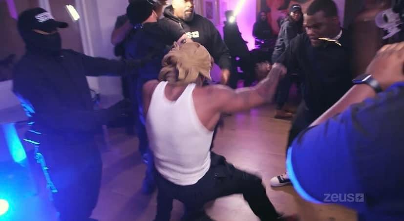 NeiceyMonet's tweet photo. Rio : β all he did was pulled my hair β ALRIGHT KERRION π€£
#BadBoysClubLA #badboyla #BADBOYSCLUB https://t.co/M8zXyrDY7Y