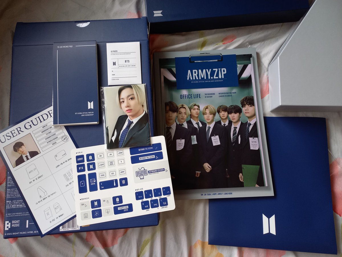 kimvantae_07's tweet photo. WTS LFB 🇵🇭

BTS 8th ARMY kit - 1,500
📍Cebu City
DM for questions https://t.co/Mfj9RKJyW1