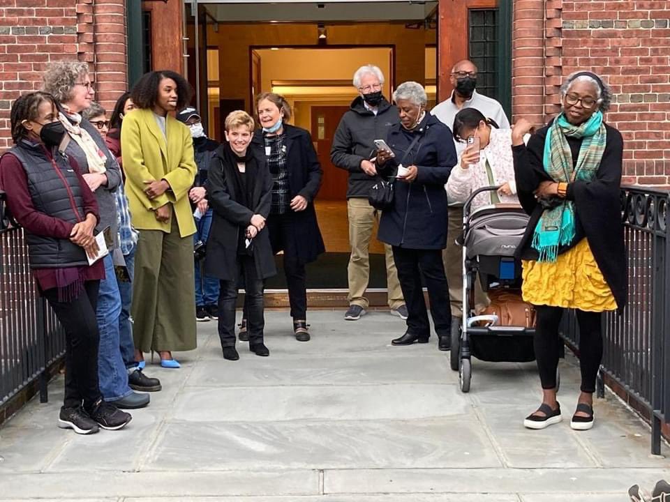 LauraFantini's tweet photo. Busy week and a great opening at the Arnold Arboretum of Harvard University in Boston for my solo exhibition "Seeds of Tomorrow: Woody Plants of the Arnold Arboretum" on view through May 30. Open Friday-Monday, noon-4PM

https://t.co/h8bOxJClDW https://t.co/p5RzVrdXwh