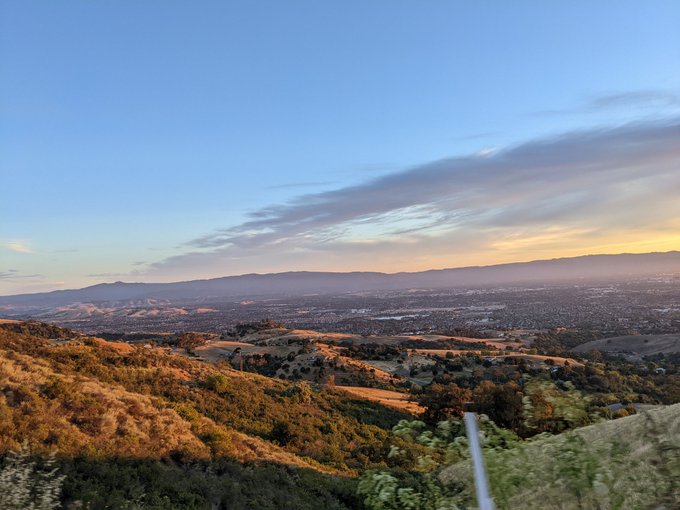 Love watching the sunset 🌇 https://t.co/5shewEbKHE<a href="/tag/lib"class="tags"><span>#lib</span></a>