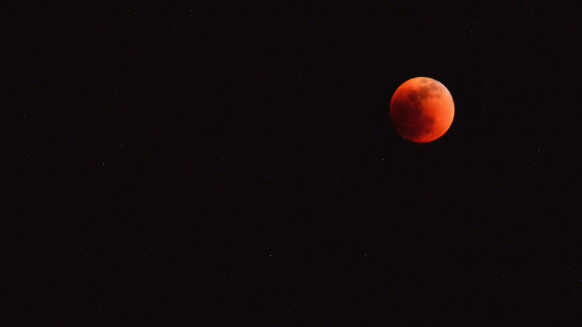 BarriosFans's tweet photo. #EclipseLunar 
#2022 #Mayo 
Tomada cámara 4G https://t.co/RIRcuorhpB