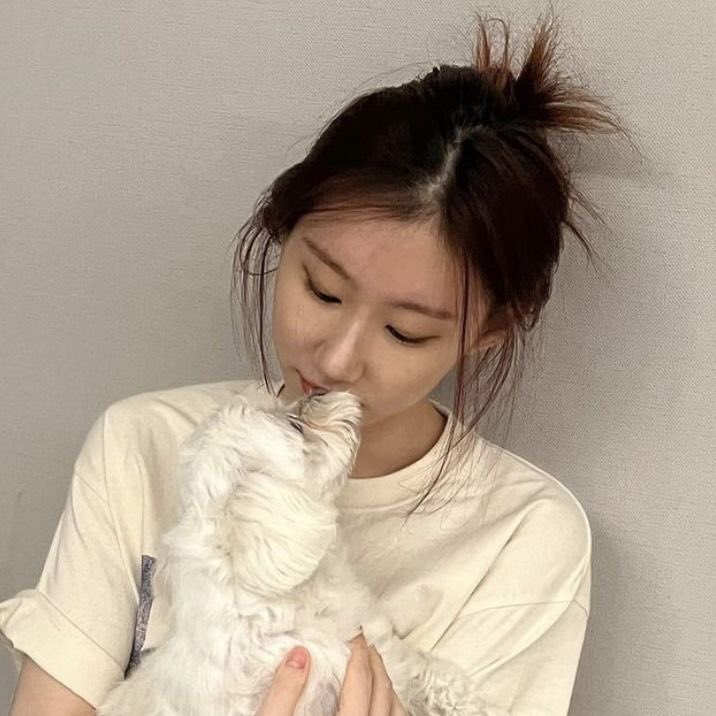 catamada's tweet photo. @ShoutOutOC ⠀⠀
⠀⠀
𝐂𝐀𝐓𝐀𝐋𝐈𝐀 𝐌𝐀𝐃𝐀, 𝐒. 
Talia untuk lebih mudahnya. Kesehariannya jadi kupu-kupu alias kuliah—pusing—kuliah—pusing karena sudah hampir jadi mahasiswa akhir. 

Kalau kamu?
⠀⠀
⠀⠀ https://t.co/ViB8vRooBA
