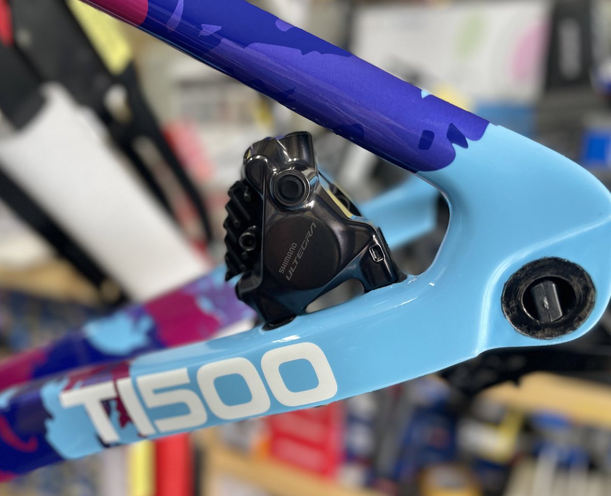 cspopeye's tweet photo. 今週はWINSPACE T1500からスタート🙋‍♂️
コンポーネントはULTEGRA Di2にて🚴‍♂️完成までもうしばらくお待ちくださいませー🙇‍♂️

#WINSPACE #T1500 #lunhyper #ロードバイク #ロードバイク好きな人と繋がりたい #ロードバイクのある風景 #自転車生活 #ロードバイク男子 #ロードバイク女子 #ultegradi2 https://t.co/neRKVyArxN