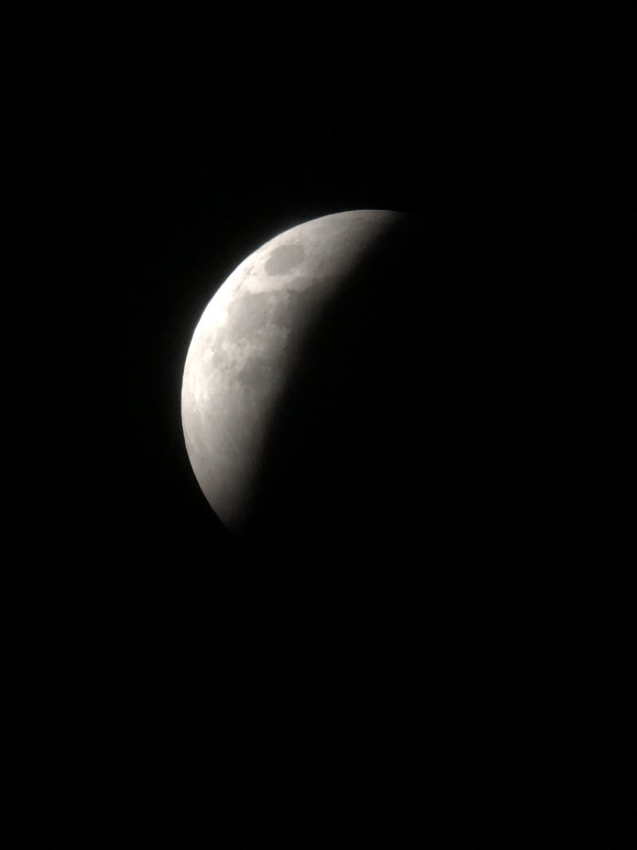 Javier_Ramis's tweet photo. The eclipse tonight in an ETX105 https://t.co/VMC1xogD4X