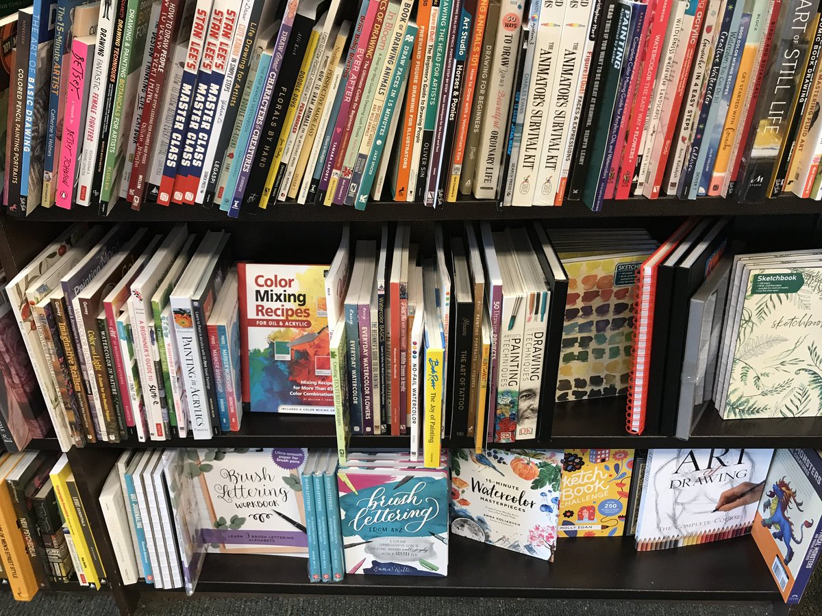 ArtPeixe's tweet photo. Siempre es interesante pasar un largo rato en Barnes &amp; Noble. https://t.co/JfU75MQT66