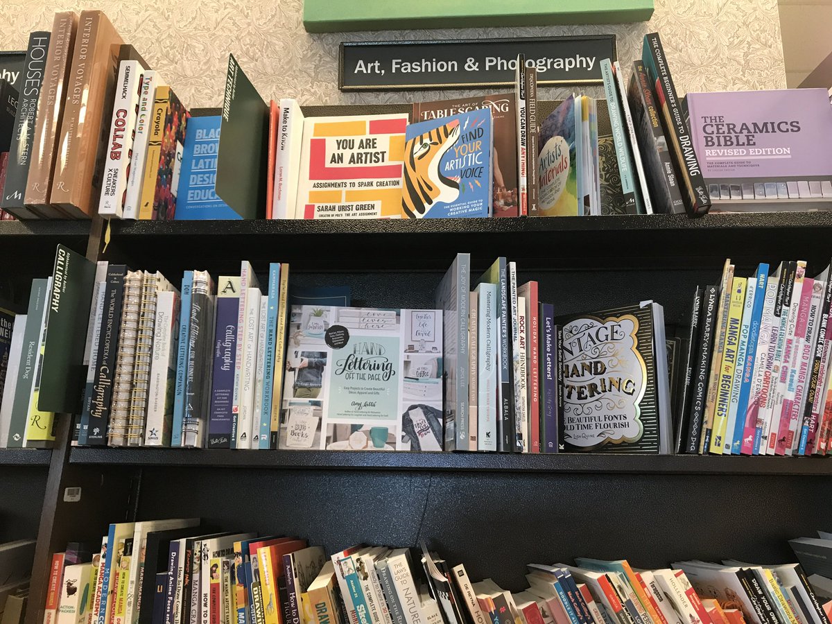 ArtPeixe's tweet photo. Siempre es interesante pasar un largo rato en Barnes &amp; Noble. https://t.co/JfU75MQT66