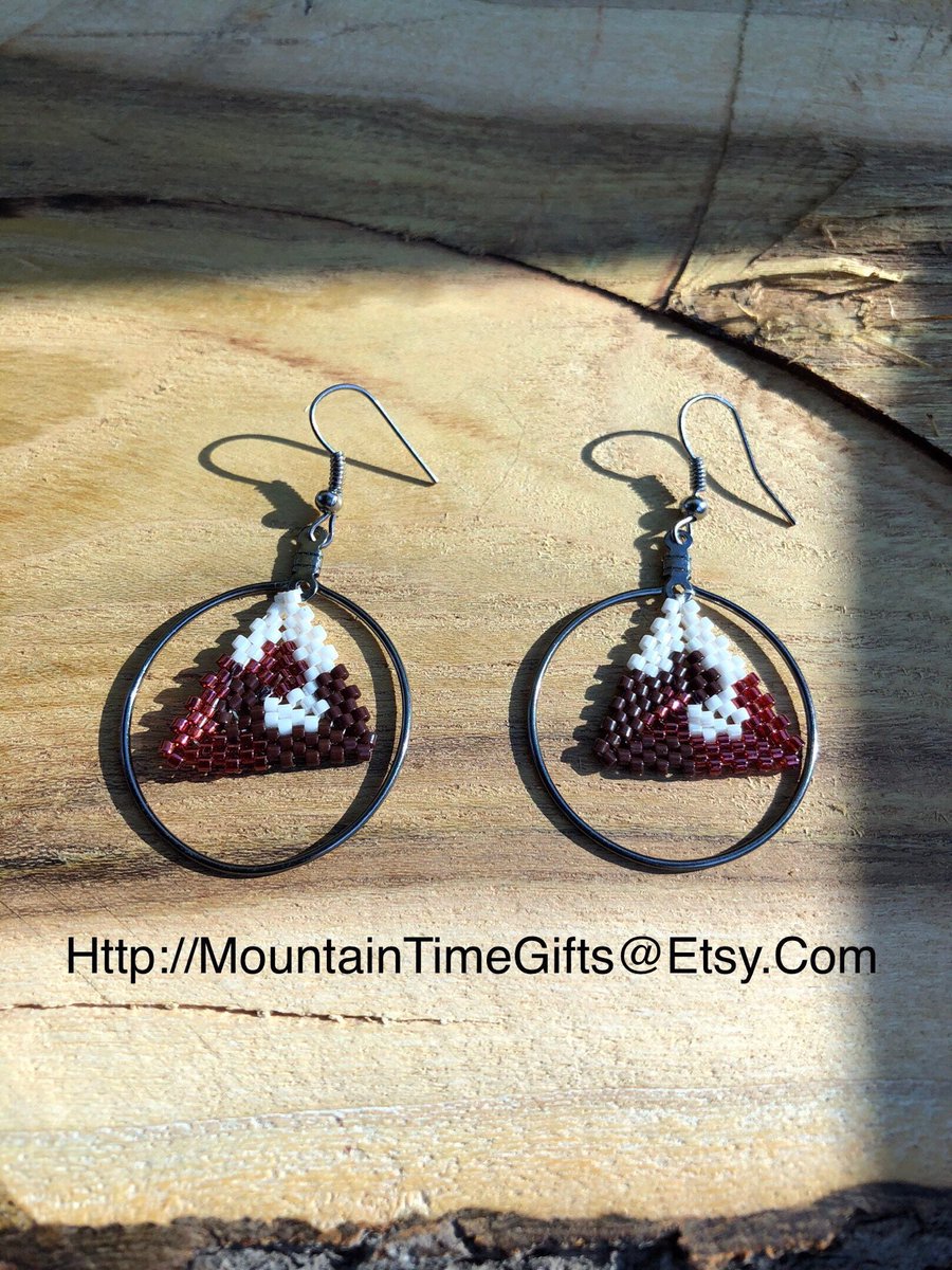 Earring1234's tweet photo. Excited to share this item from my #etsy shop: Red Wave Rising Hoop Earrings with Peyote Beading https://t.co/G9BskkmZz2 https://t.co/bcV0eGy1nx