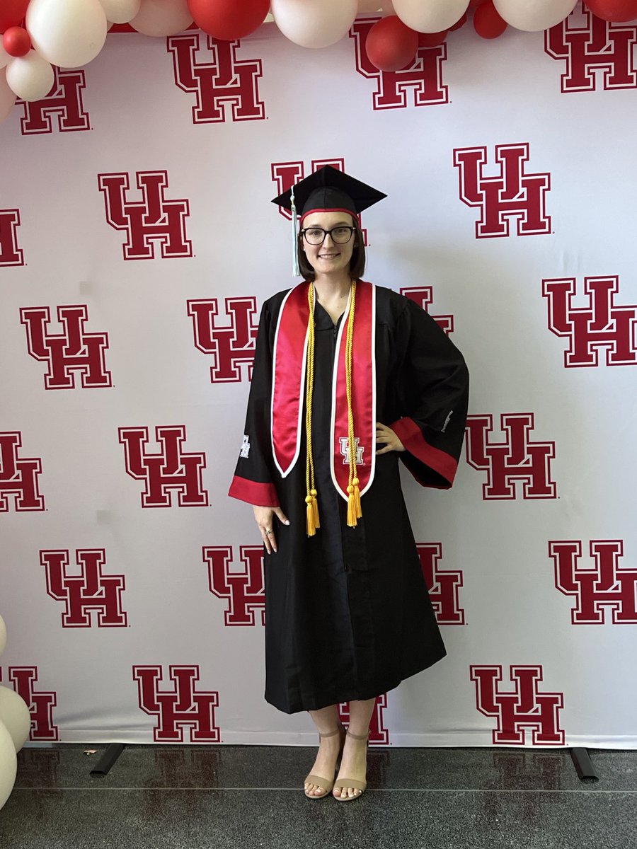 MsDestinyS22's tweet photo. Class of 2022 #ForeverCoogs 

Was today a dream? 🤔 https://t.co/i2uMuaYgLZ