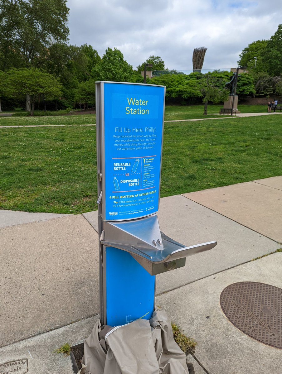PHLASKecosystem's tweet photo. Looks like the taps are opening up again 😃

Hopefully @PhillyH2O will be turning it on soon. https://t.co/bLXqwXJjaI