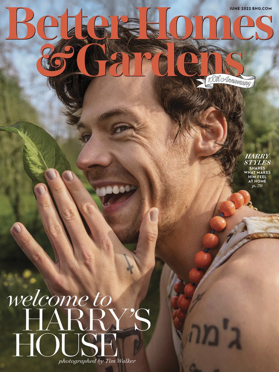 my mom gave me her better homes and gardens magazine with harry and she said she was confused because it wasn’t really about his house😭😭