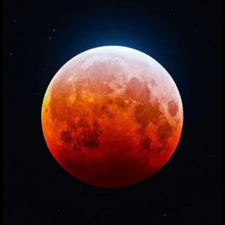 masqviagem's tweet photo. Mano... Ñ tenho palavras agr #NASAScienceLive #EclipseLunar #eclipse https://t.co/MWK883RI0E