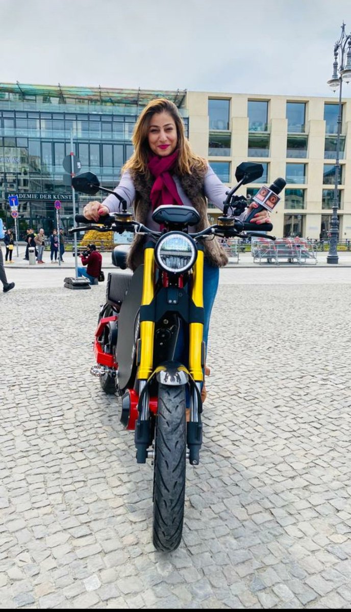 BhatSakal's tweet photo. World's Fastest bike E ROCKIT from iconic #brandenberg
Hitting roads of planet Earth soon
#Germany
#berlin
Throwback #StoriesWellTold https://t.co/2FVELcMaKA