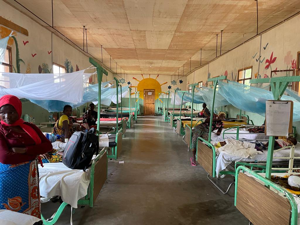 COVIDactionTech's tweet photo. In Mang’ola Health Centre all of the available @FREO2_AU oxygen was being used while we visited. Their oxygen concentrators had just saved two premature babies and there were two others finishing their treatment.  Four young lives were saved. https://t.co/xfuaA9OA5u