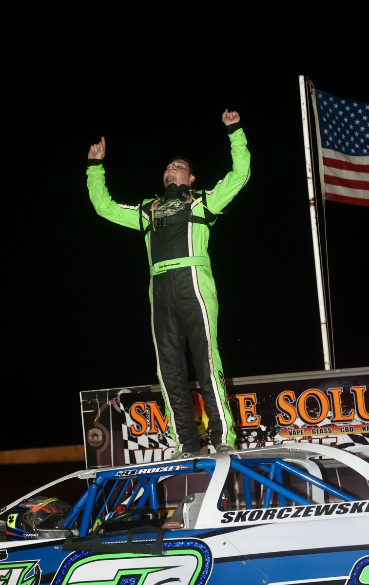 CRPPhotos's tweet photo. Fun night @CasinoSpeedway!! Some exciting races in the late models and mods. Congrats to @2MD_Racing and @TPOracing on their wins!! #WorldofSpeed https://t.co/tgW3I1fJbO