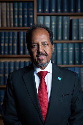 isaedibra's tweet photo. Congratulation @HassanSMohamud the elected president of Somalia. 
Iam glad Mogadishu residents regained their city rule from tyrant foreign. 
I hope this will be learned and they continue to reign their cities.
Lesson learned. https://t.co/Mhs2JzEgL8