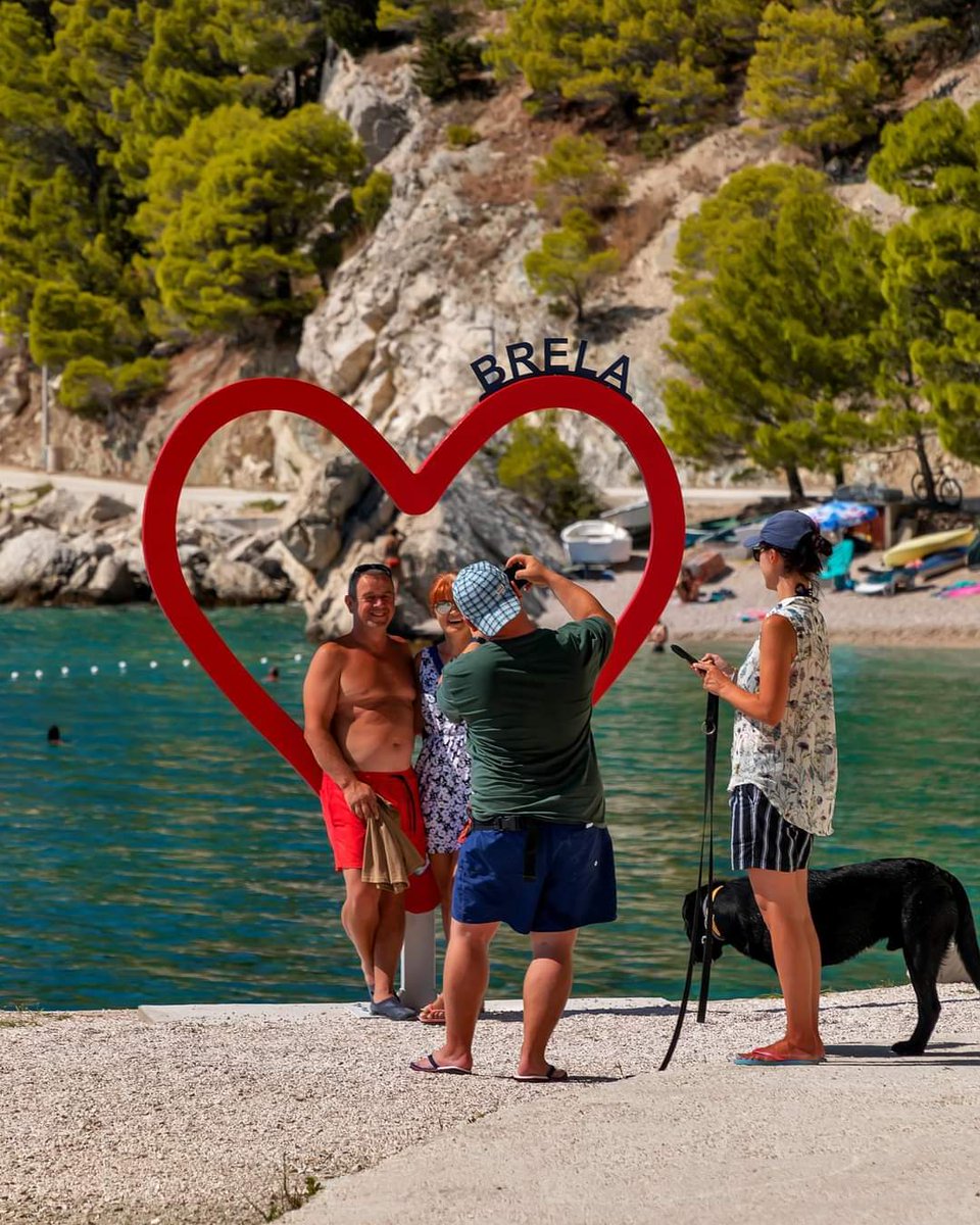 With love from #Brela 😍 #Podcrkavlje #beach ❤️
#brelative #Croatia #Kroatien #BrelaCroatia #VisitBrela 
📸Vice Rudan <a href="/makarskabeaches/">Makarska Beaches</a>
