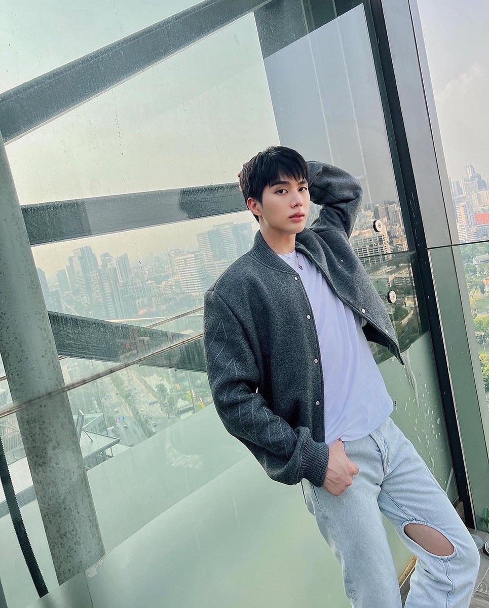 insarinofficial's tweet photo. หล่อเกินปุยมุ้ย!!! 
#innsarin https://t.co/GTuNkKNPMp