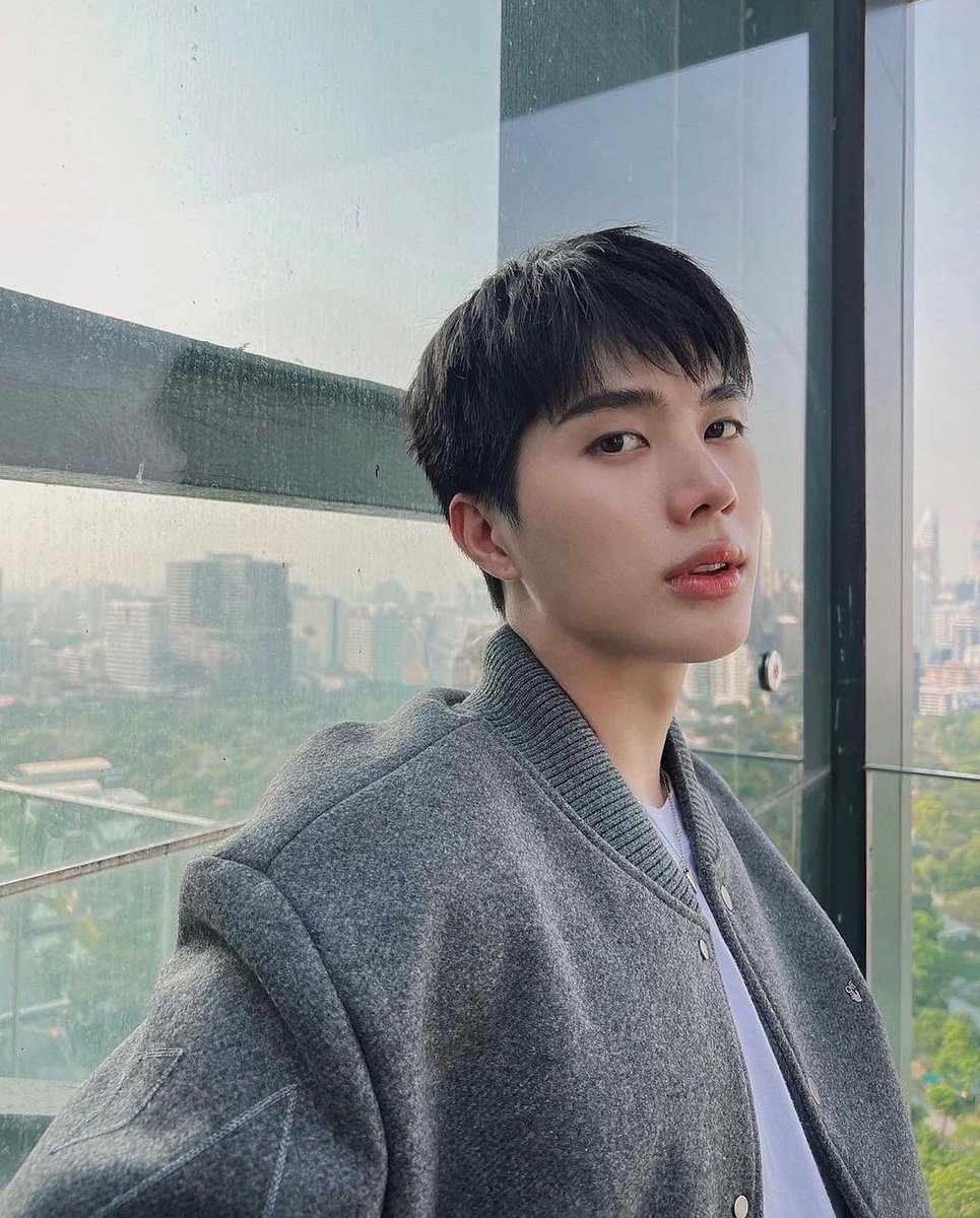 insarinofficial's tweet photo. หล่อเกินปุยมุ้ย!!! 
#innsarin https://t.co/GTuNkKNPMp