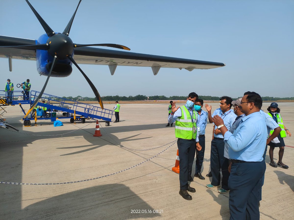 aaiRanchiApt's tweet photo. An aircraft familiarization training in coordination with @IndiGo6E was conducted for ARFF personnels at @aaiRanchiApt
This is for imparting our emergency #ServiceWithSafety and equipping our Fire Crew with in depth knowledge of Aircrafts.
@AAI_Official
@aairhqer https://t.co/FpoOf891so