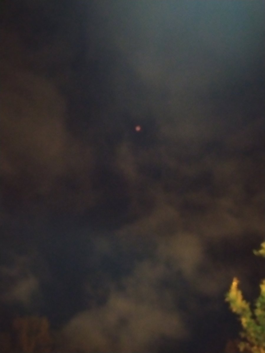 AntonellaSier14's tweet photo. #eclipseTN
Desde Benavídez 💓💓💓
Peleando con las nubes pero logré verla 💓💓
Saludos @Josebianco10 @mati_bertolotti @FenomenosTn https://t.co/zUqQv97As4