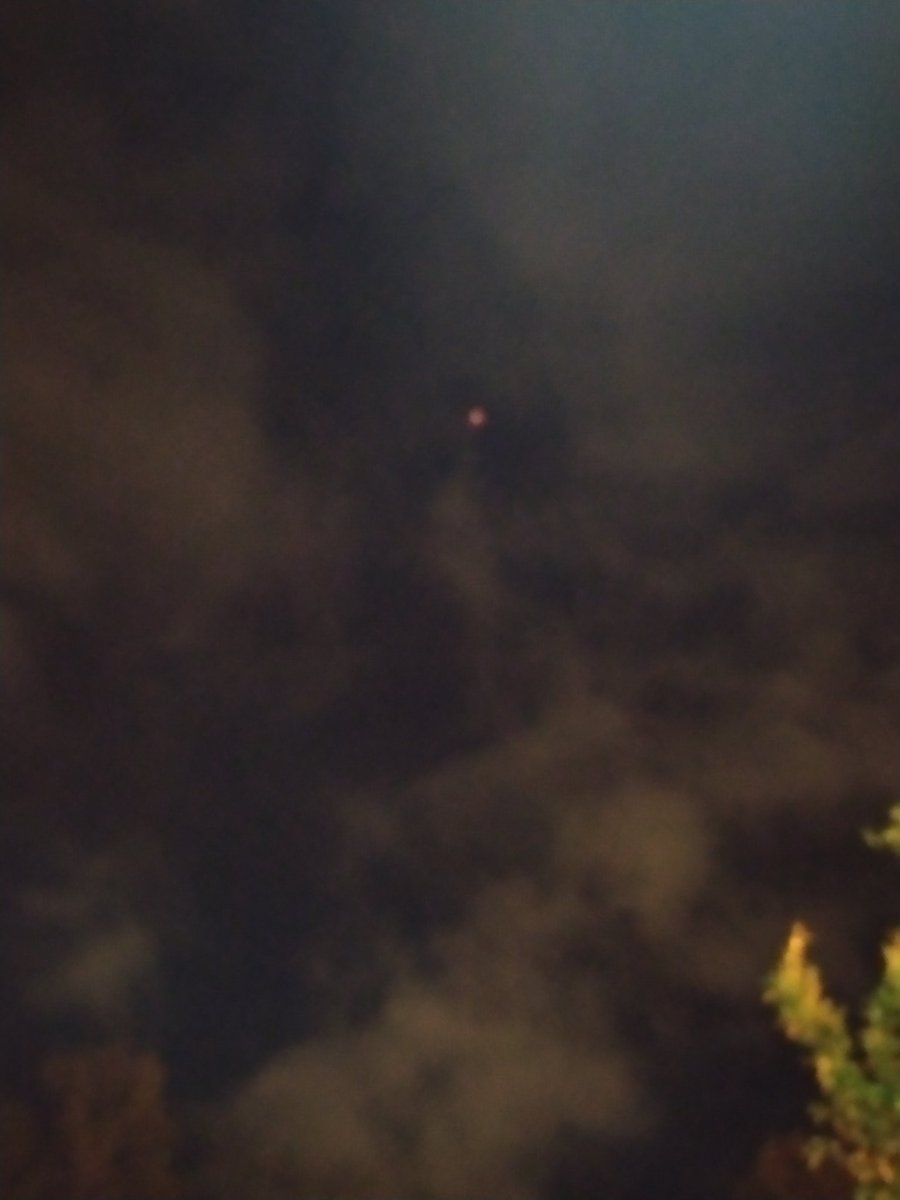 AntonellaSier14's tweet photo. #eclipseTN
Desde Benavídez 💓💓💓
Peleando con las nubes pero logré verla 💓💓
Saludos @Josebianco10 @mati_bertolotti @FenomenosTn https://t.co/zUqQv97As4