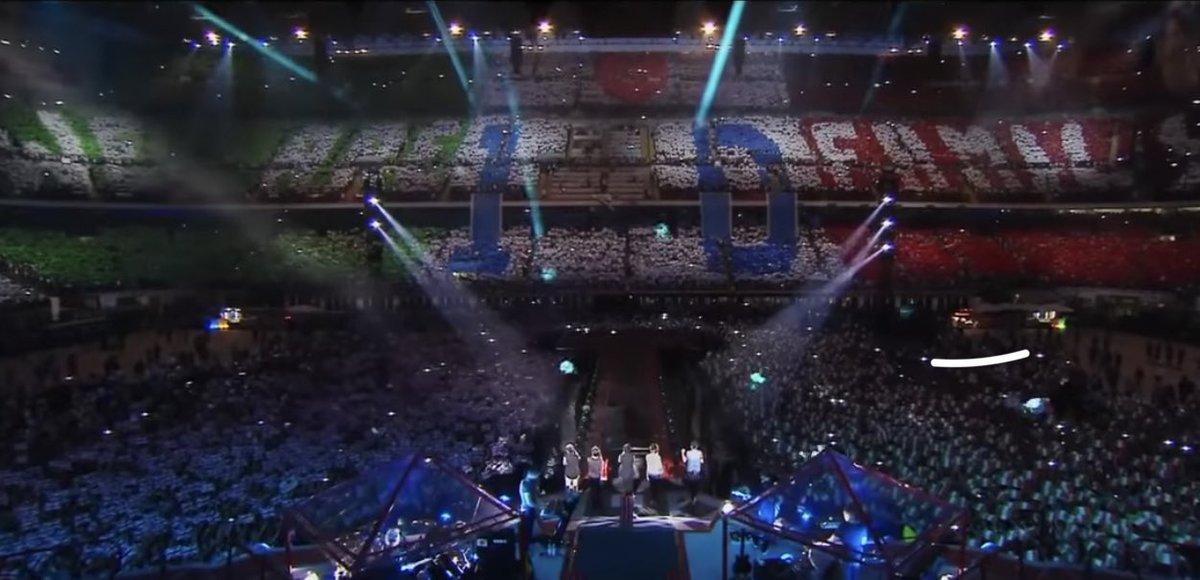 gonerhabit's tweet photo. louis reaction             louis reaction
    san siro                      kmm chile https://t.co/vXio1LvqwM
