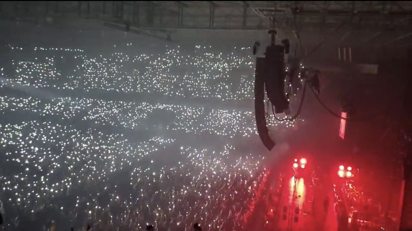 gonerhabit's tweet photo. louis reaction             louis reaction
    san siro                      kmm chile https://t.co/vXio1LvqwM