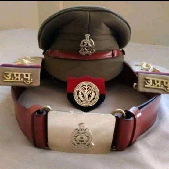 vivekkumar84's tweet photo. @SonyKapoor99 @myogiadityanath @Uppolice अपराध किया है इसलिए थाने में खड़ा है
वरना पोलिस थाना कोई "शिवलिंग" नही जो जल चढ़ाने जाए कोई ?
@Uppolice 40 या उससे अधिक में कार्यरत है लेकिन आलोचना ? 
कभी मोडलपोलिस एक्ट 2006 की बात कीजिये
कहेंगी ड्यूटी है?तो 8 घण्टे करें न 14 से 18 घण्टे का ओवरटाइम मिलता है क्या?मशीन थोड़े है ? https://t.co/O0xCwLAQxU