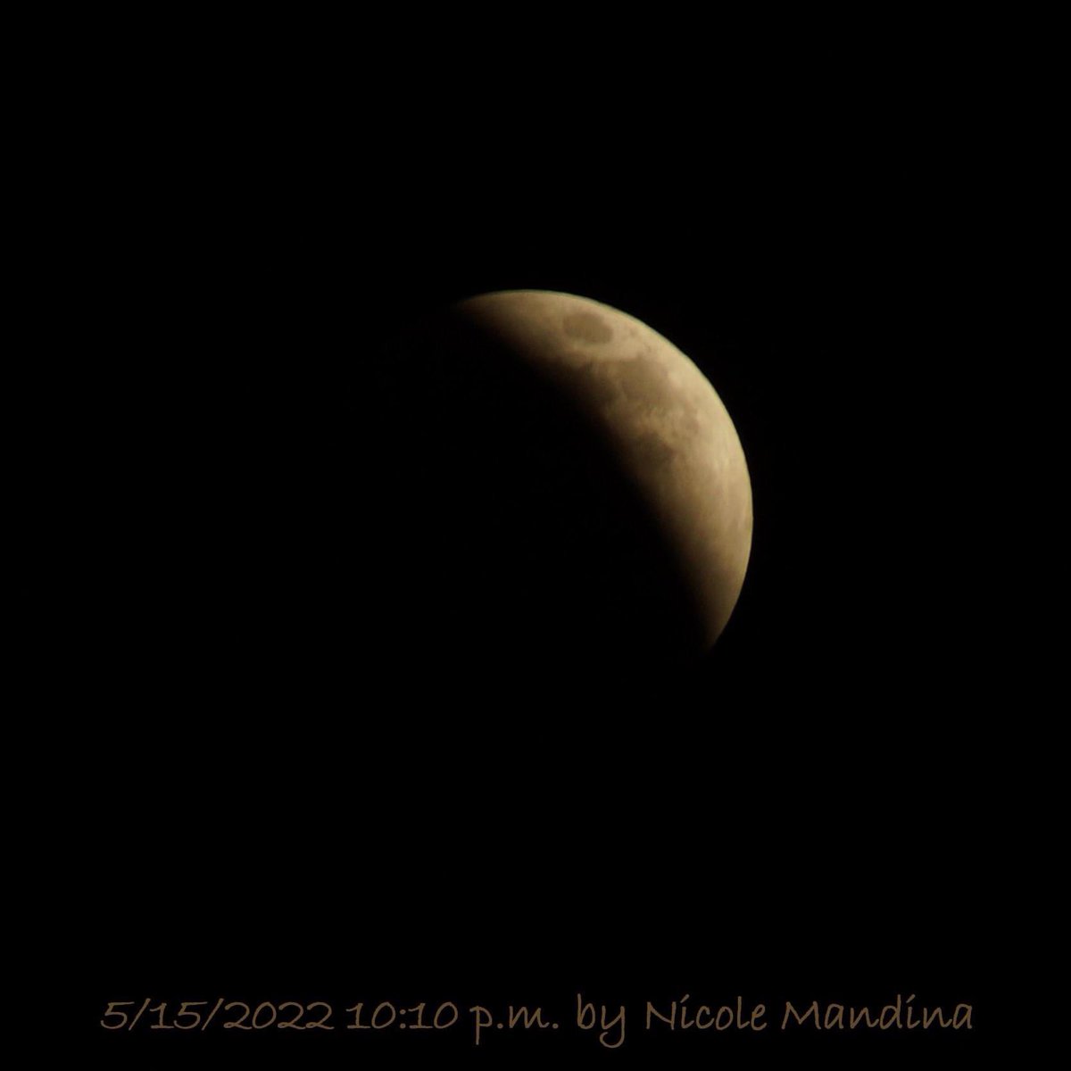 kswxwatcher's tweet photo. Lunar Eclipse 5/15/22 #kswx @NWSWichita  #eclipse https://t.co/IEfuBwV7hk