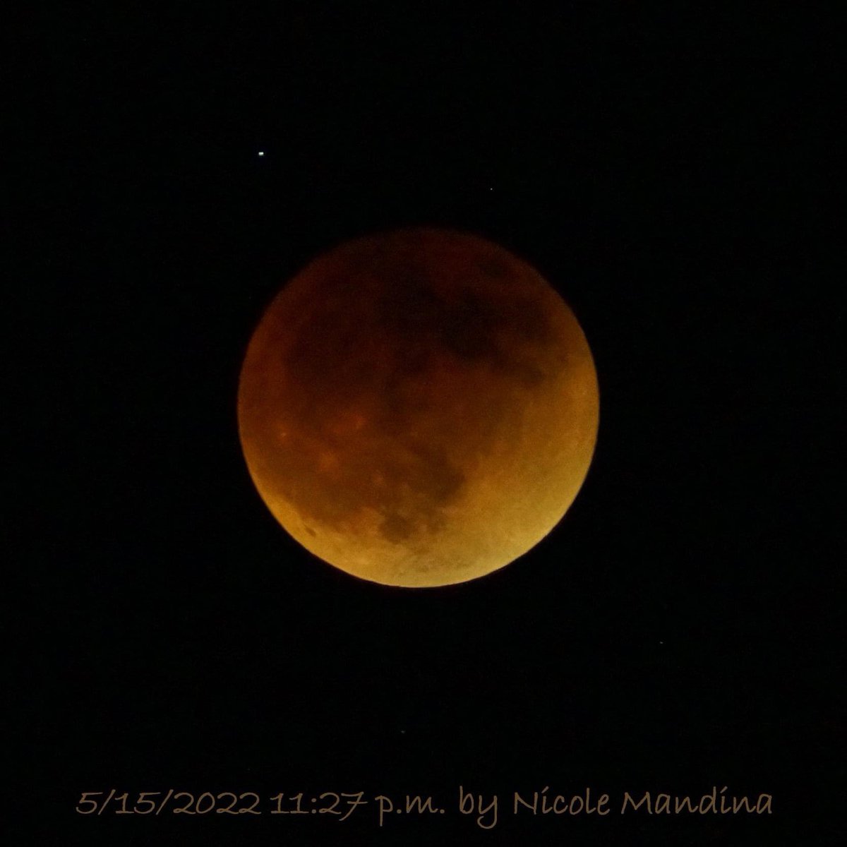 kswxwatcher's tweet photo. Lunar Eclipse 5/15/22 #kswx @NWSWichita  #eclipse https://t.co/IEfuBwV7hk