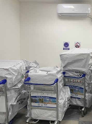 royalegroup's tweet photo. Time Critical shipment from Mexico to Honduras - 40 boxes of automotive parts needed urgently.
#RoyaleInternational #makeithappen2022 #timecriticalservices https://t.co/ujJqHS5U7n