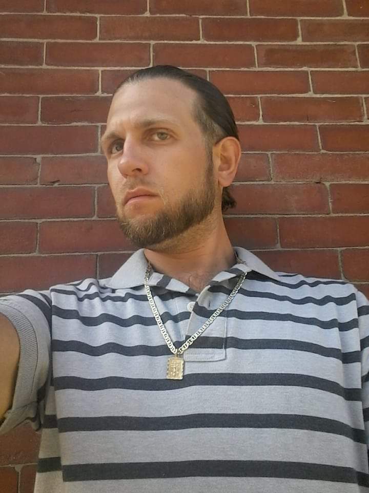 PaulFazzio's tweet photo. Hey guys looking for a nice sensual night cap with Bostons top notch male escort hit me up I'm available https://t.co/DCiCQtqNnP