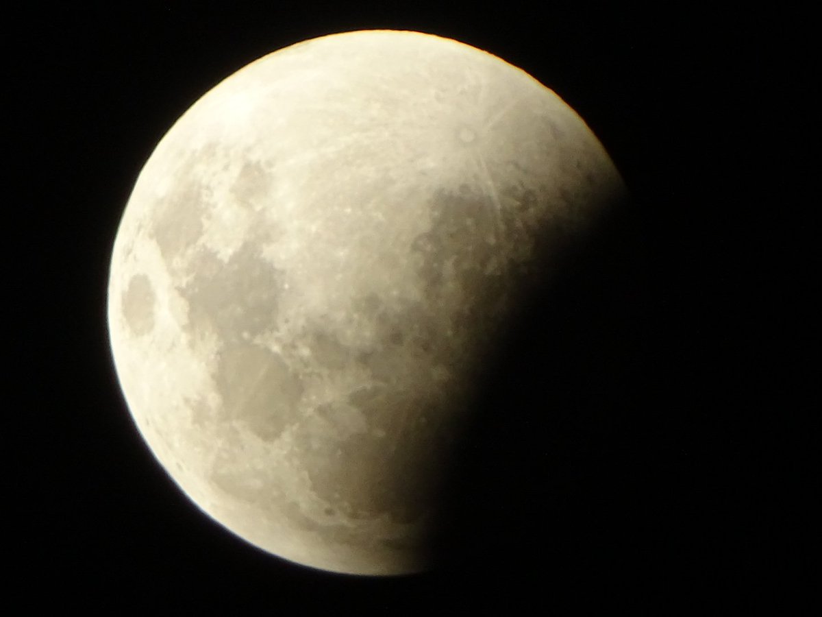 FlorenciaGarca1's tweet photo. Eclipse📷🌗❤
#EclipseLunar #Eclipse #eclipseTN https://t.co/0VaeLaE52i