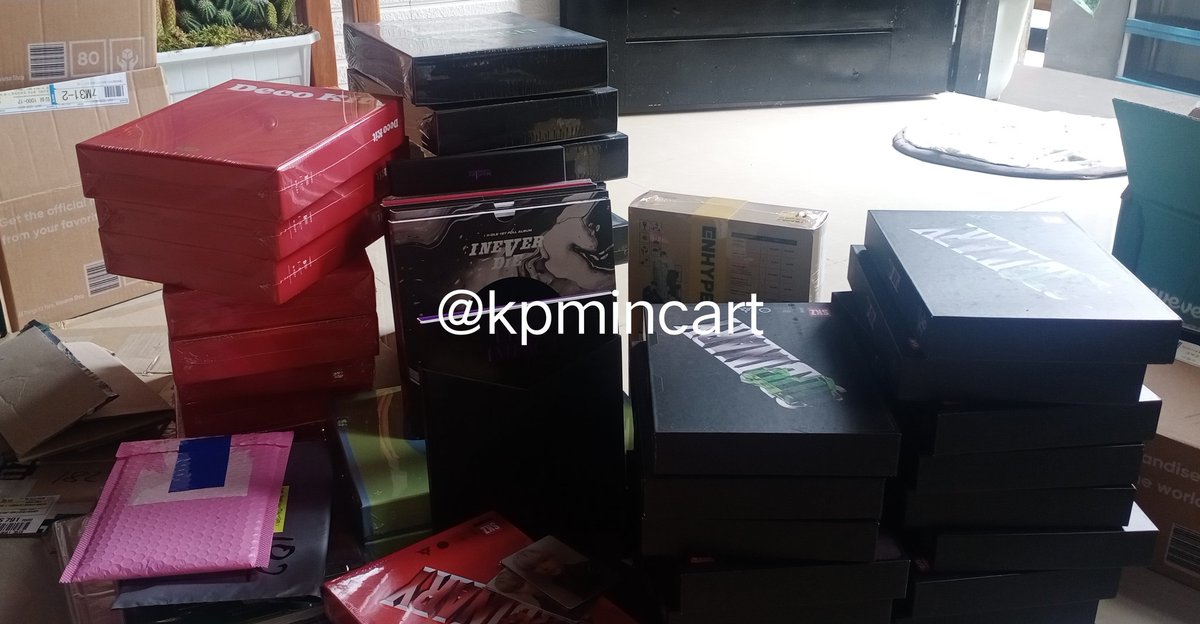 kpmincart's tweet photo. #kpminupdates

BOX 3 HAS ALREADY ARRIVED IN MY ADDRESS

i finished unboxing and also sorted the items. Please settle your payments now if you still have remaining balance. I'll be dming 1 by 1 later for pictures and videos of your item. Thank you! Expect late reply sa dms 😊😊😊 https://t.co/9XI0lxeYVx