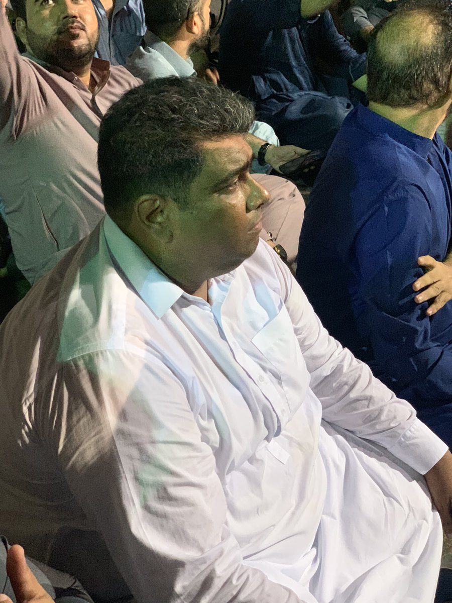 farooqak77's tweet photo. A historic welcome to the Chairman Bilawal Bhutto Zardari in Karachi after becoming youngest Foreign Minister. Large number of party workers gathered at Khi Airport Old Terminal to receive him.
#KarachiWelcomesBilawal
#PPP #Ward2 #gulshanejamal #askariiv #askari4 #PPP4Karachi https://t.co/uyLymtteoo