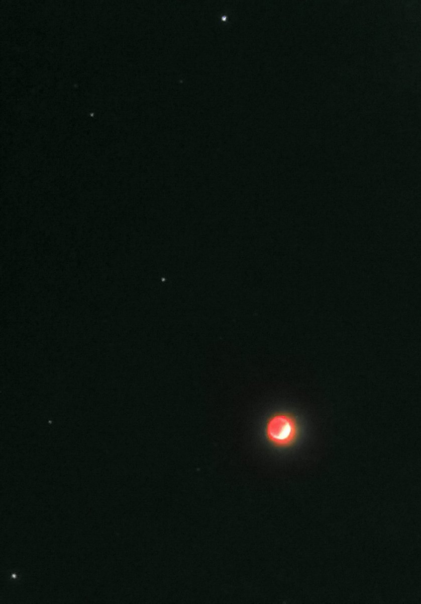 krizuuuu's tweet photo. Oigaaan vean la foto que le tomé a la lunitaaa https://t.co/RSDcPK8qk7