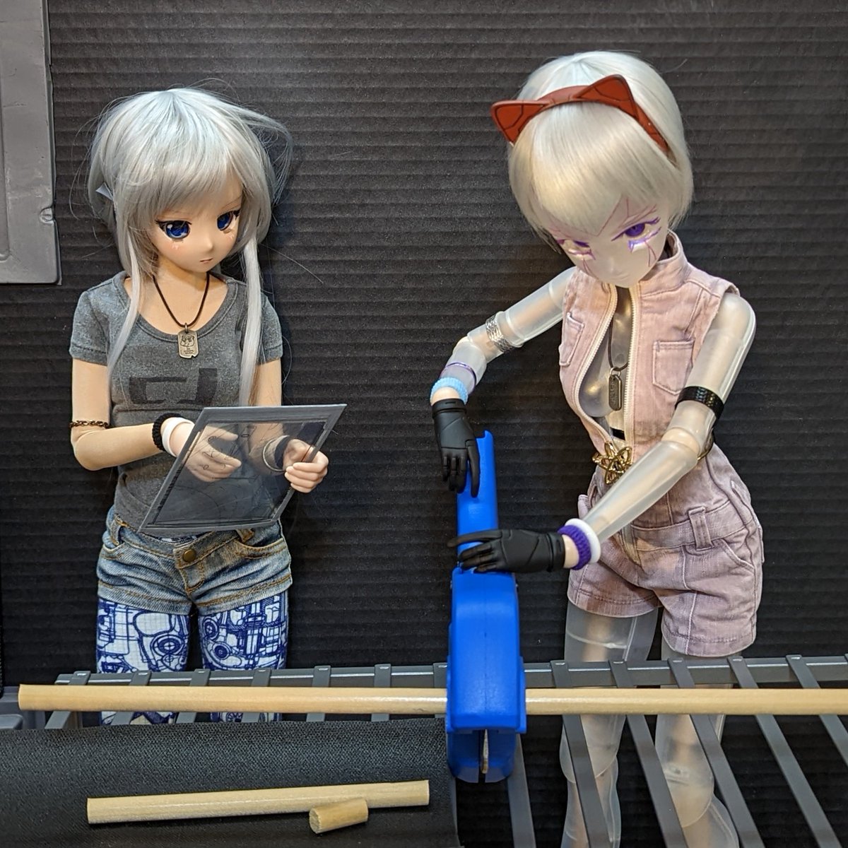 rc2agog's tweet photo. High &amp; low tech DIY project weekend as the crew work on new bunks. 🛠️💪😅✨
.
#Hypatia #Forena #Talam #Chitose #Sochi #Kitsu #Fortoo #SmartDoll #BJD #android #aliens #SciFi #laser #robotics #goggles #hammer #DIY #assemble #bunks https://t.co/3Pttmbel43