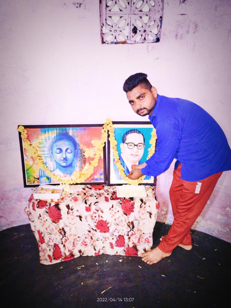 AnilGtm15's tweet photo. बुद्ध पूर्णिमा की आप सभी को हार्दिक शुभकामनाएं। https://t.co/mYABTT3FeU