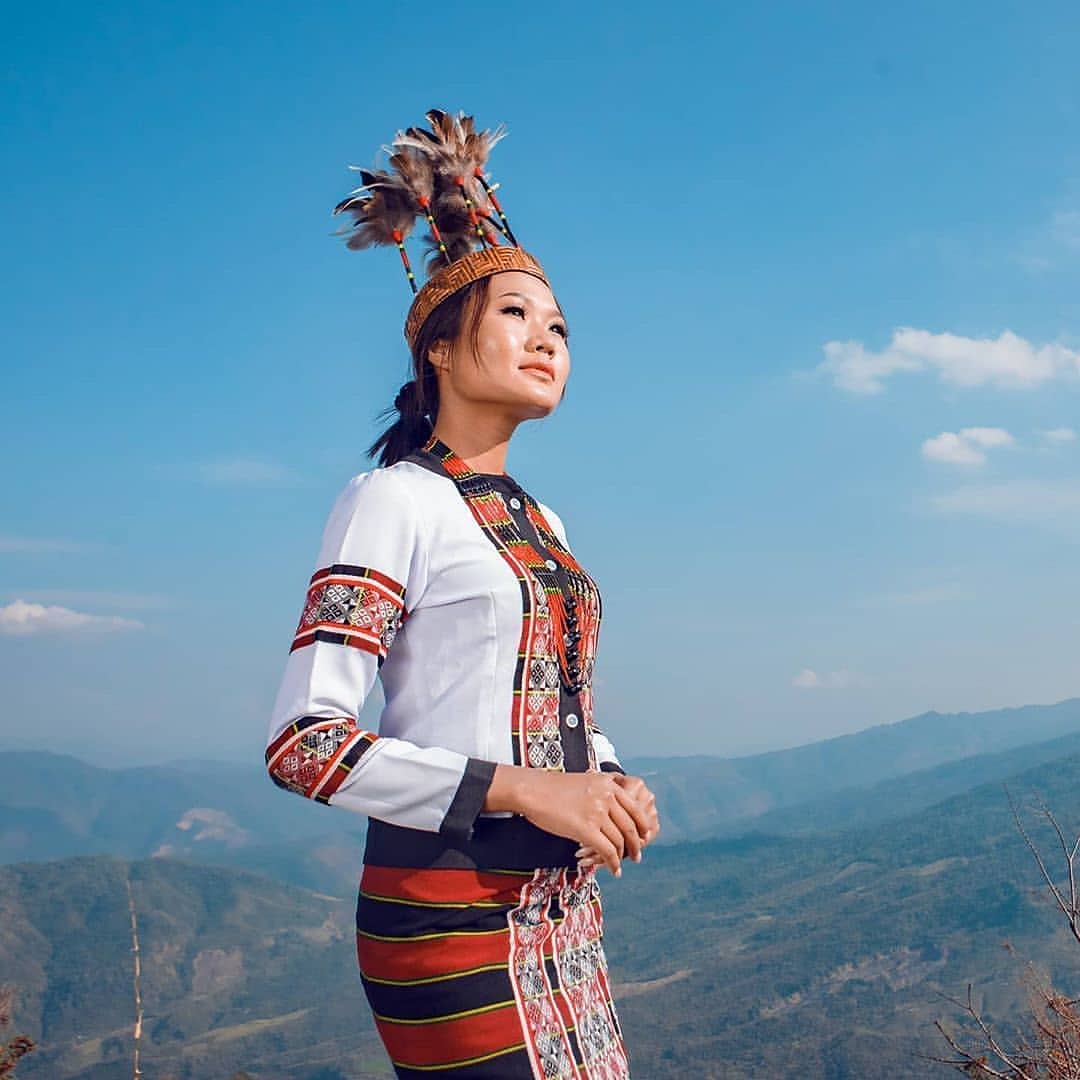 being_chikim's tweet photo. Darlong Traditional Attire
In Frame: @hriatisailo
#darlong #darlongtribe #darlongtraditionalattire #darlongtraditionaldress #chin #kuki #mizo #zomi #chikim #beingchikim https://t.co/RB3YDSNaxH