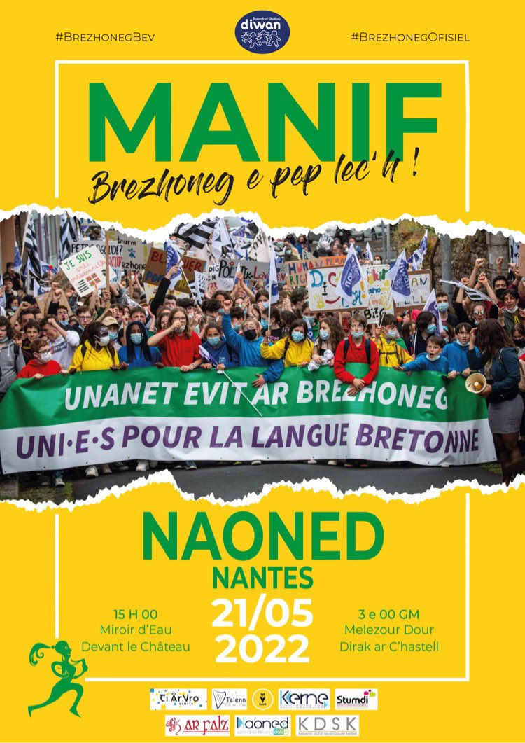 gaelroblin's tweet photo. emgav e #Naoned disadorn da zegemer ar @Redadeg war un ton bras ha da zifenn @Diwan hag ar c'helenn e #Brezhoneg ! #bzhg #bzh #gwennhadu https://t.co/s9AsELb5lW