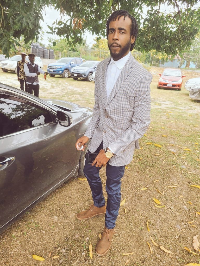 GenahKank's tweet photo. Mom: "DAPPER YOUTH!!!"
Humbled Nd Highly Favored

#TaurusSeason #Earthstrong #blessed https://t.co/jd3TA33P94