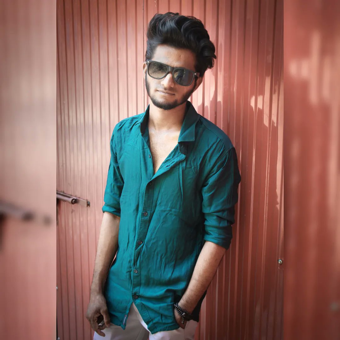 singles_star's tweet photo. #Brace Yourself To Witness The #Power #Terror And #Fire 🔥💥 Of
#Arief #Ariefsl #single #singlesstar #singlestar .........#Thalapathy #thalapathyvijay #BeastModeON #thalapathyfan #photoshop #photography #PhotoOfTheDay #beast #shootofday #sundayvibes #SundayFunday #SundayFeels https://t.co/C4OrstVX30