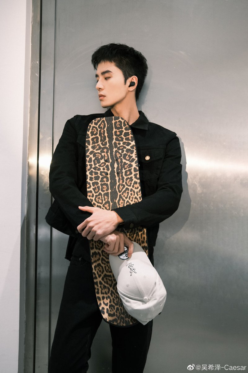 CaesarWuPH_'s tweet photo. 吴希泽-Caesar Weibo Update

Emperor Wu 🧢🐆

#CaesarWu
#WuXiZe
#CaesarWuPH
#WuXiZePH
#吴希泽 https://t.co/r78KaoMSVY