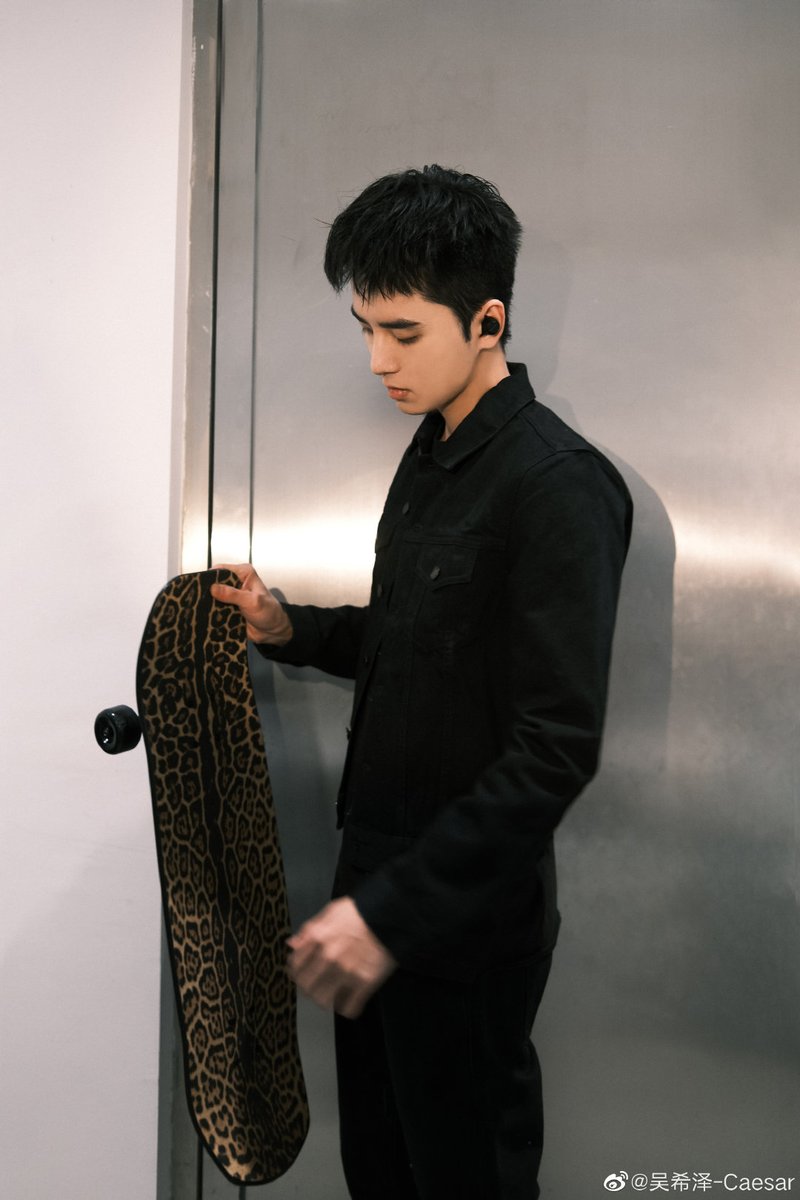 CaesarWuPH_'s tweet photo. 吴希泽-Caesar Weibo Update

Emperor Wu 🧢🐆

#CaesarWu
#WuXiZe
#CaesarWuPH
#WuXiZePH
#吴希泽 https://t.co/r78KaoMSVY