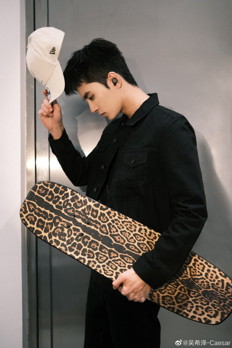 CaesarWuPH_'s tweet photo. 吴希泽-Caesar Weibo Update

Emperor Wu 🧢🐆

#CaesarWu
#WuXiZe
#CaesarWuPH
#WuXiZePH
#吴希泽 https://t.co/r78KaoMSVY