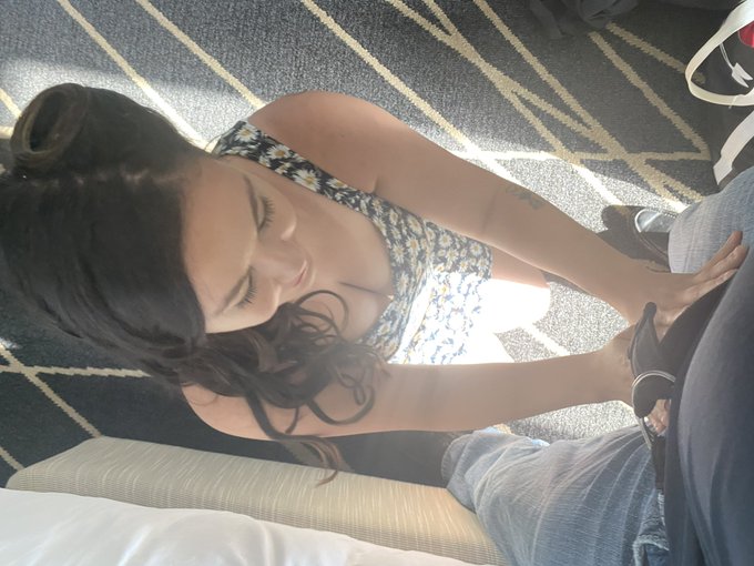 Spending some quality time with my sugar daddy .. wouldn&rsquo;t you love to see this view too? 😉  #onlyfans<a href="/tag/sugarbaby"class="tags"><span>#sugarbaby</span></a><a href="/tag/onlyfans"class="tags"><span>#onlyfans</span></a><a href="/tag/sugarbabytwitter"class="tags"><span>#sugarbabytwitter</span></a>
