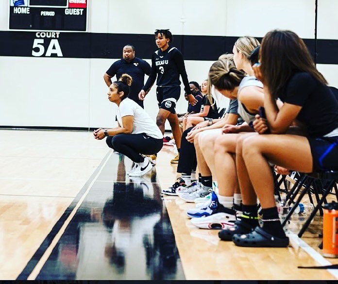 CoachScar21's tweet photo. I tell my girls that basketball games are full of runs. Some are our runs and some are theirs. That it doesn’t matter just stay focused and Keep their ENERGY high and keep going! This is the result of us maintaining high energy and focus! Beating a team that beat us before! https://t.co/2cUEt4aT1i