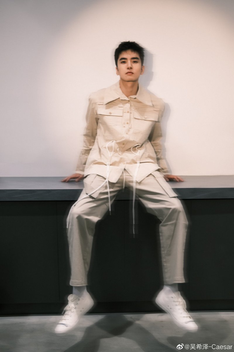 CaesarWuPH_'s tweet photo. 吴希泽-Caesar Weibo Update

blurry 💛

#CaesarWu
#WuXiZe
#CaesarWuPH
#WuXiZePH
#吴希泽 https://t.co/1VSRDWL72M