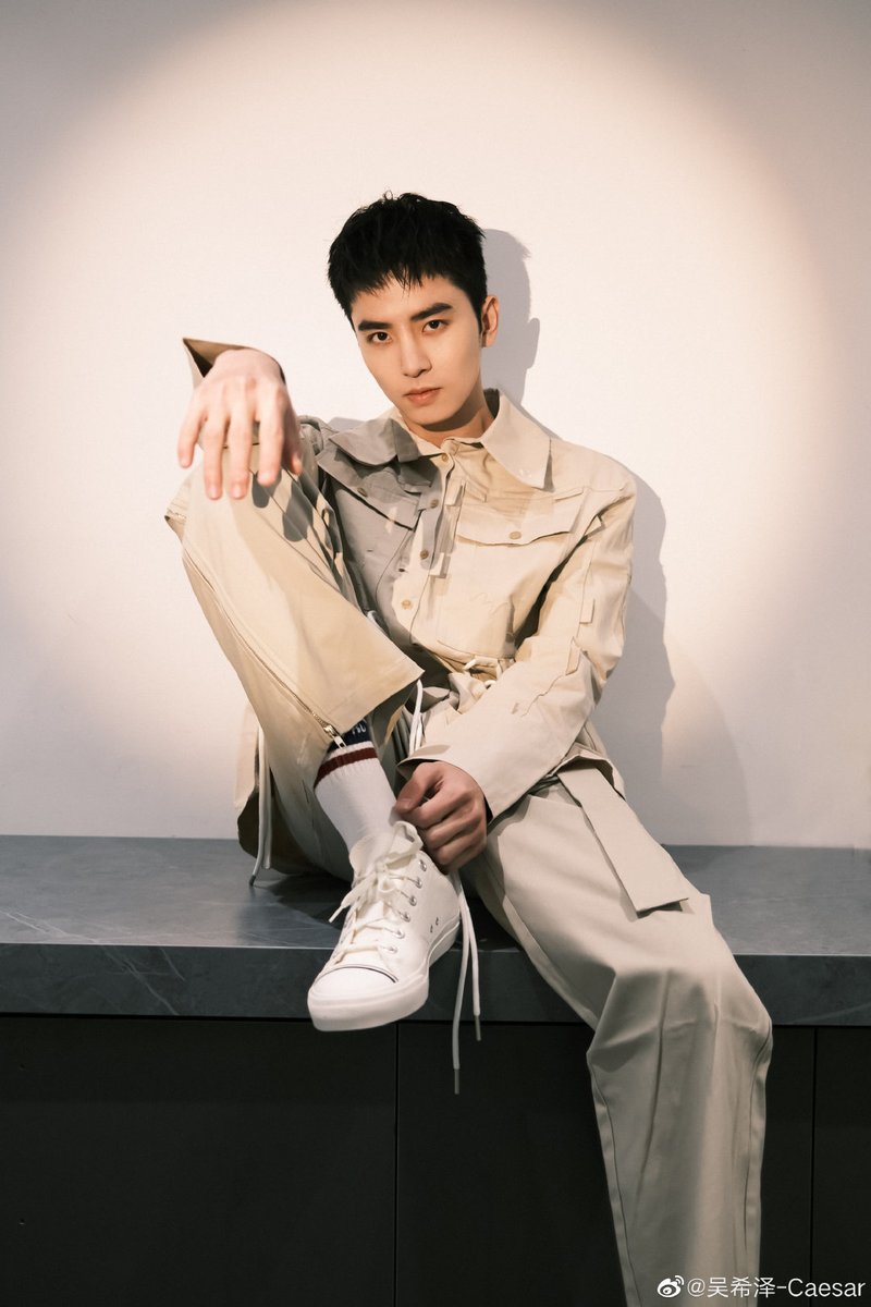 CaesarWuPH_'s tweet photo. 吴希泽-Caesar Weibo Update

blurry 💛

#CaesarWu
#WuXiZe
#CaesarWuPH
#WuXiZePH
#吴希泽 https://t.co/1VSRDWL72M