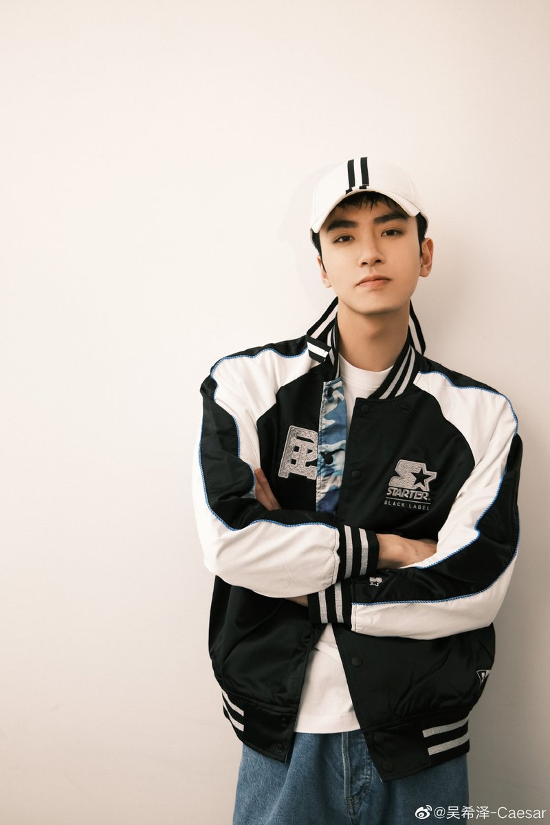 CaesarWuPH_'s tweet photo. 吴希泽-Caesar Weibo Update

i'll take you with me, Emperor. 💛

#CaesarWu
#WuXiZe
#CaesarWuPH
#WuXiZePH
#吴希泽 https://t.co/zNZlu7e1Hn